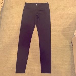 Black ivivva leggings